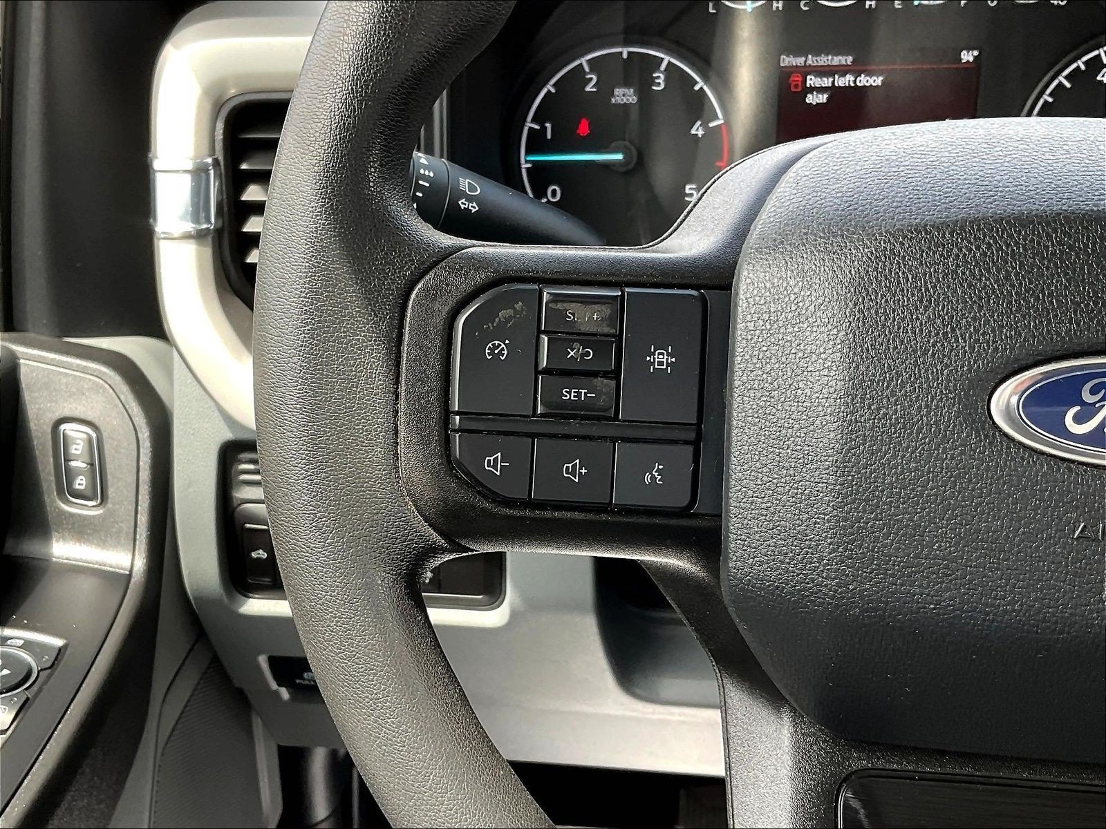 Used 2023 Ford F250 XL w/ 360-Degree Camera Package AWD/4WD image 13