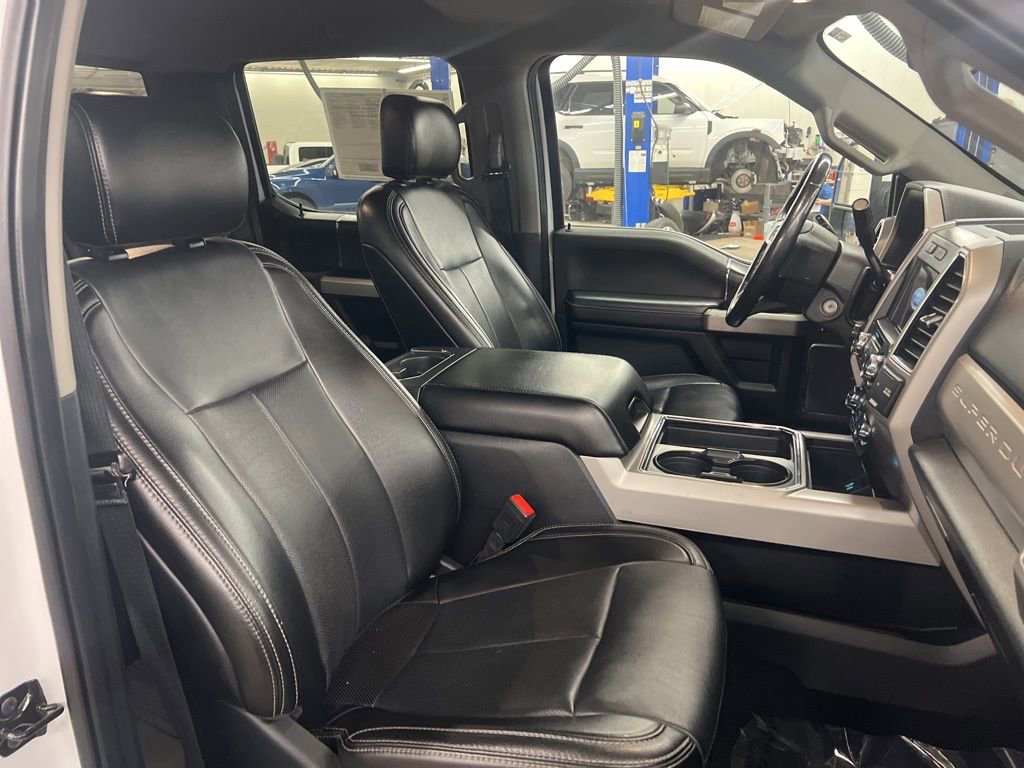 Used 2021 Ford F350 Lariat image 9
