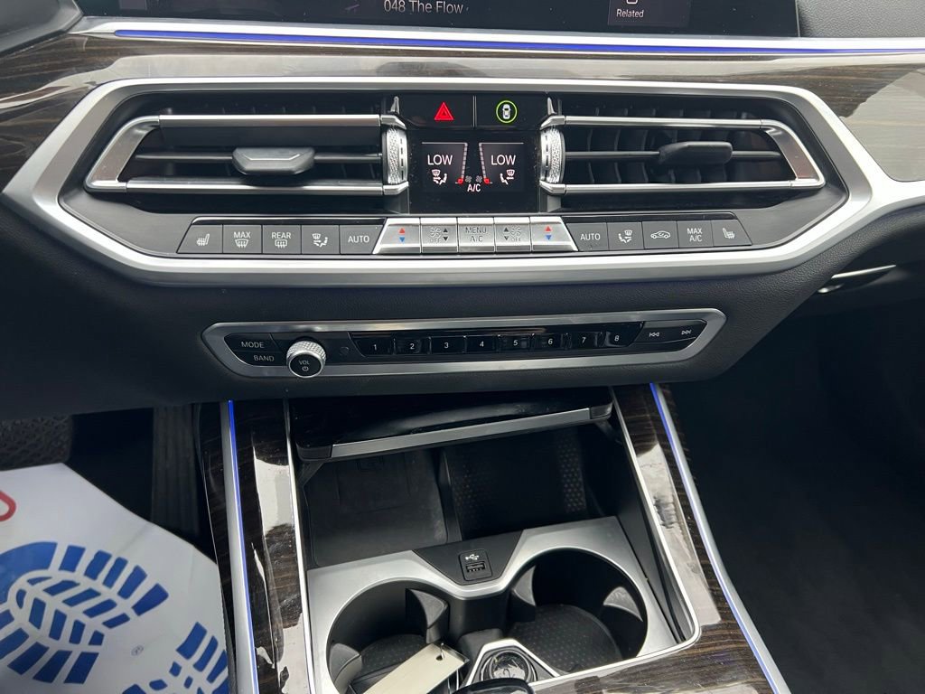 Used 2021 BMW X7 xDrive40i w/ Premium Package image 15