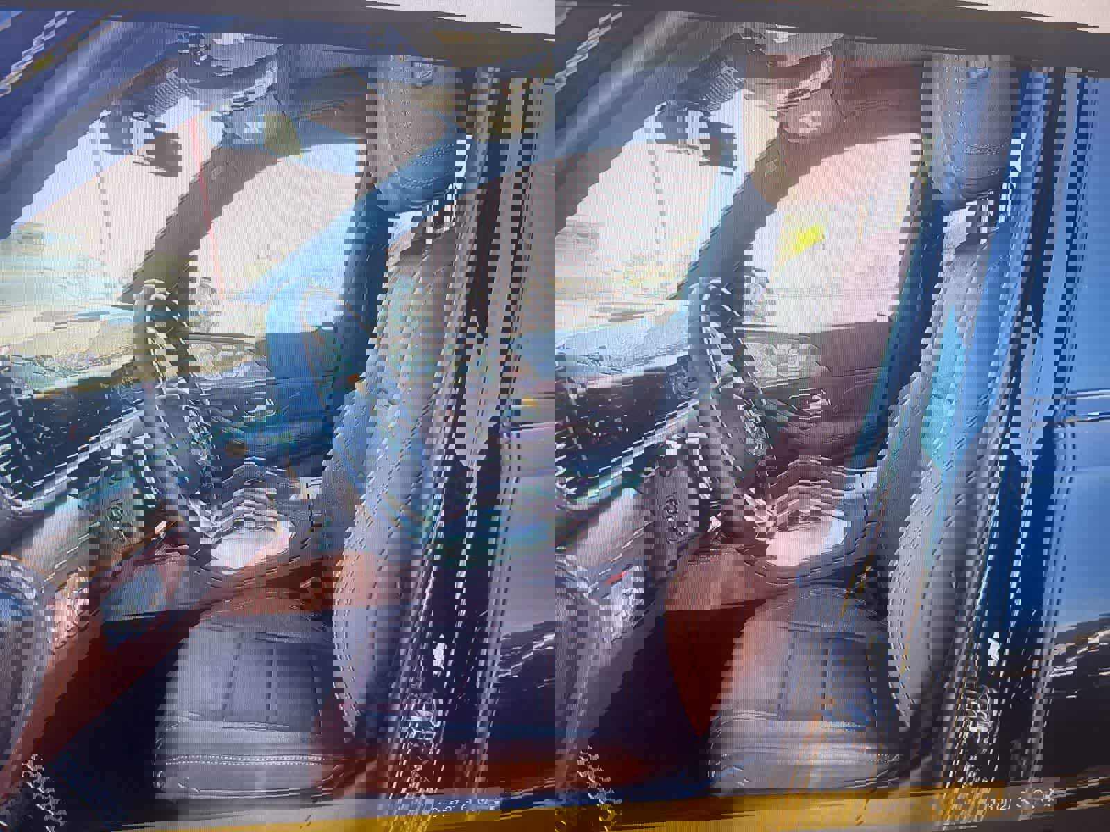 Used 2025 Mercedes-Benz GLS 450 4MATIC w/ AMG Line Exterior image 9