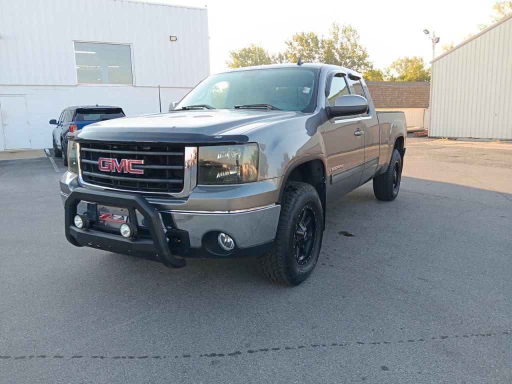 Used 2007 GMC Sierra 1500 SLT w/ SLE/SLT Trailering Package AWD/4WD image 9