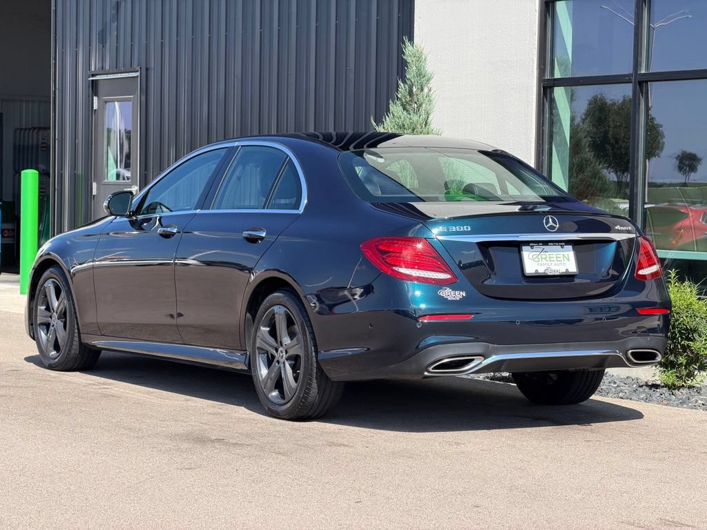 Used 2018 Mercedes-Benz E 300 4MATIC image 3