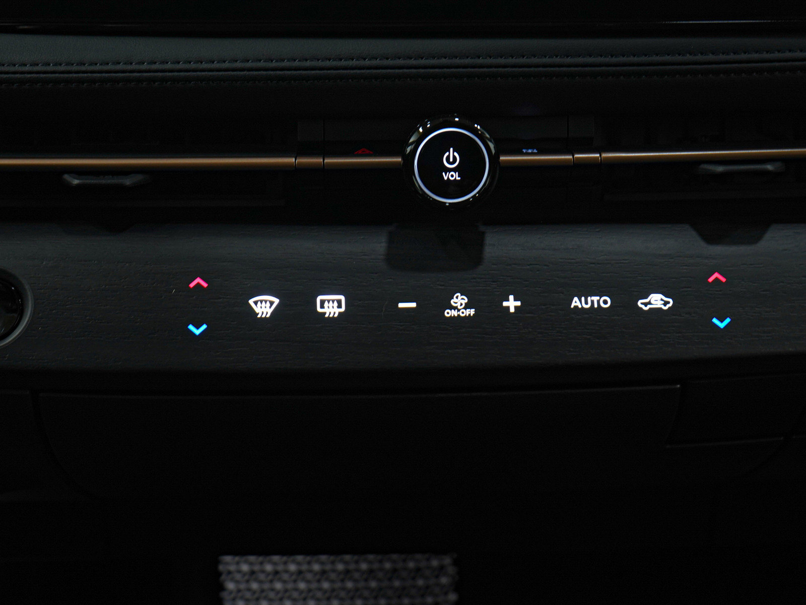 Used 2023 Nissan Ariya AWD image 17