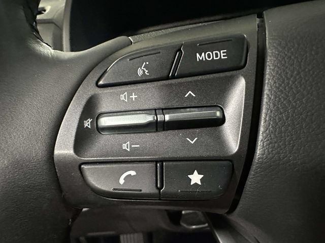 Used 2023 Hyundai Kona Limited AWD/4WD image 35