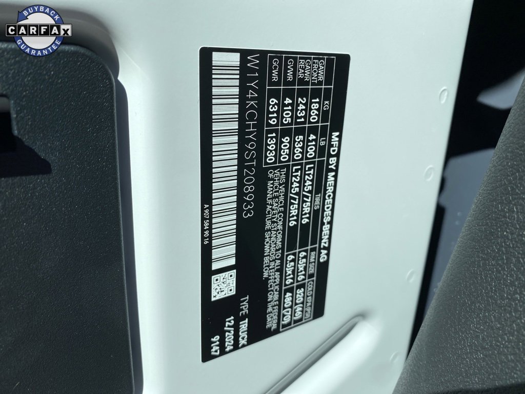 Used 2025 Mercedes-Benz Sprinter 2500 image 32