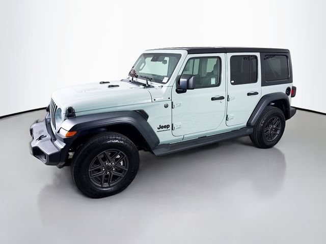 Used 2024 Jeep Wrangler Unlimited Sport AWD/4WD image 3
