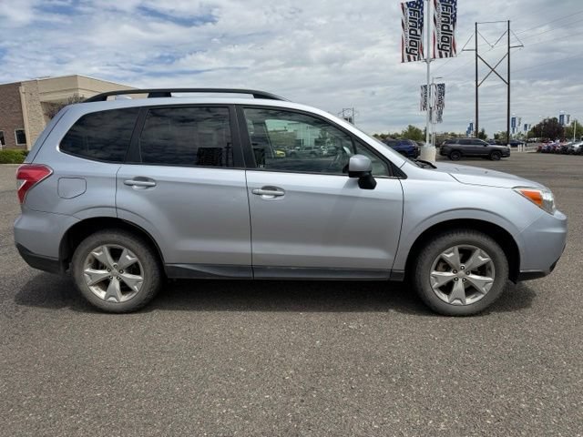 Used 2016 Subaru Forester 2.5i Premium w/ All-Weather Package AWD/4WD image 4