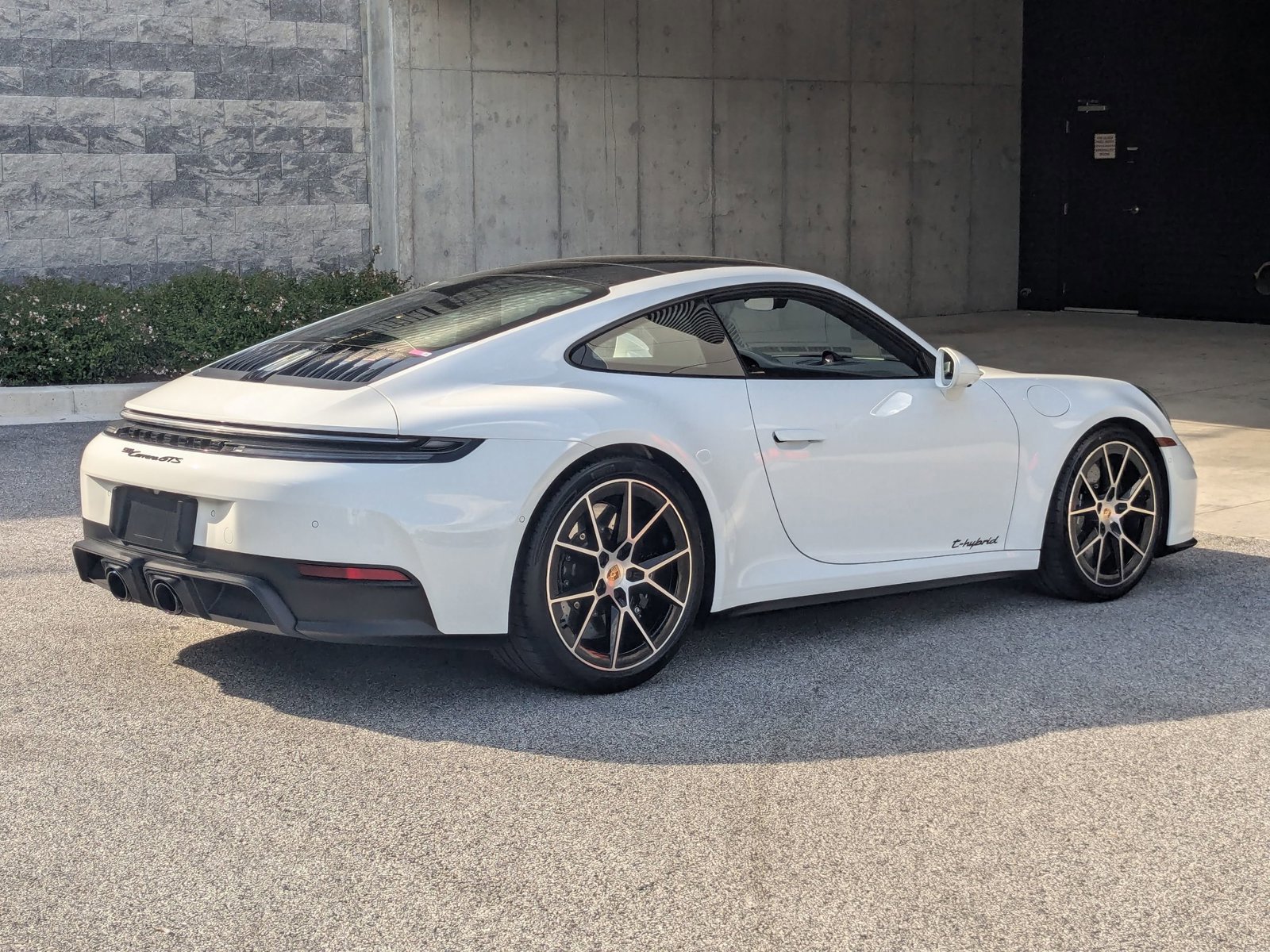 Used 2025 Porsche 911 Carrera GTS image 9