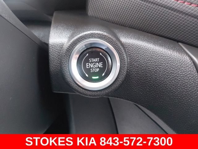 Used 2023 Chevrolet TrailBlazer RS w/ Sun and Liftgate Package AWD/4WD image 17