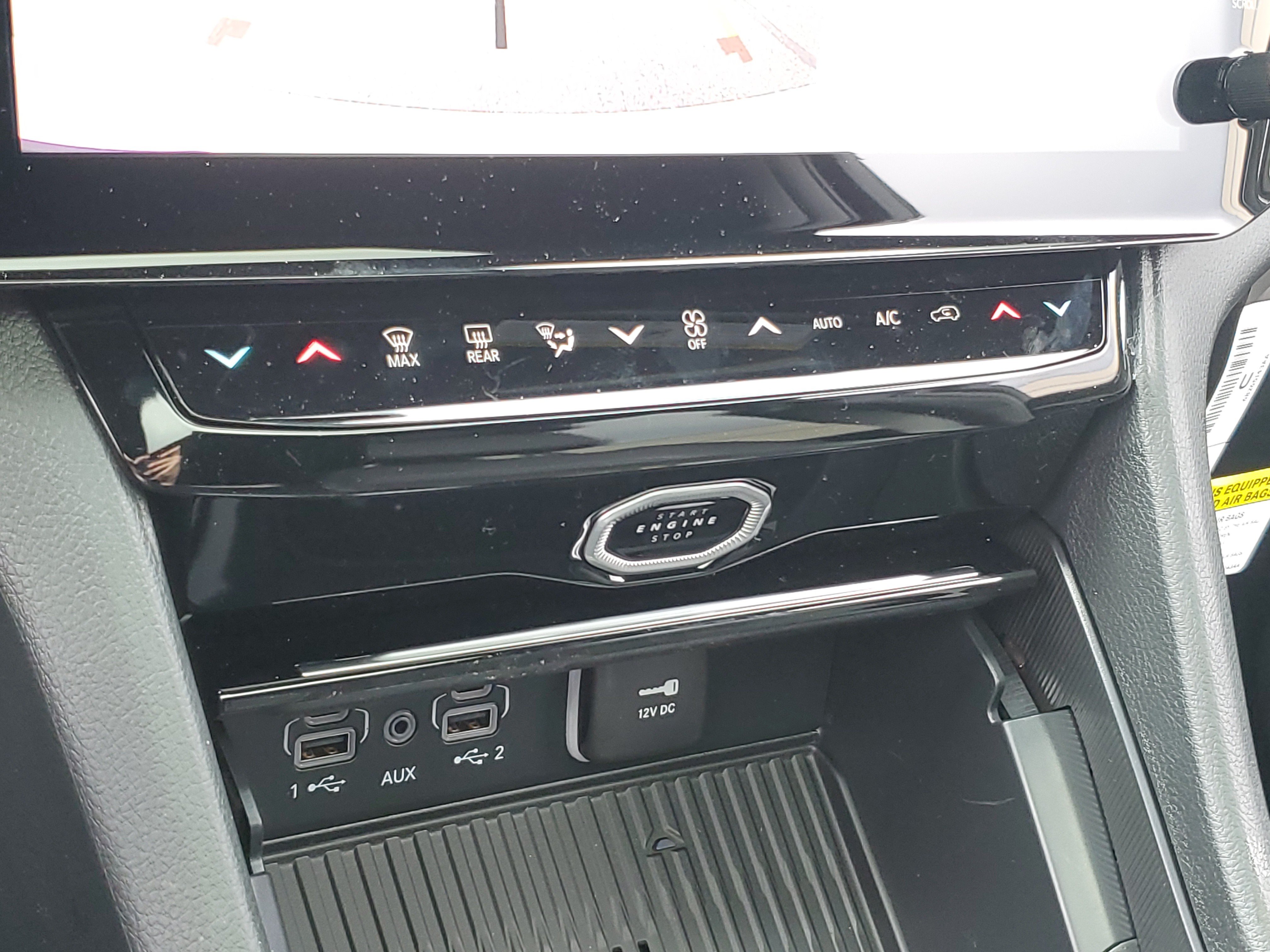 New 2026 Jeep Grand Cherokee Altitude AWD/4WD image 18