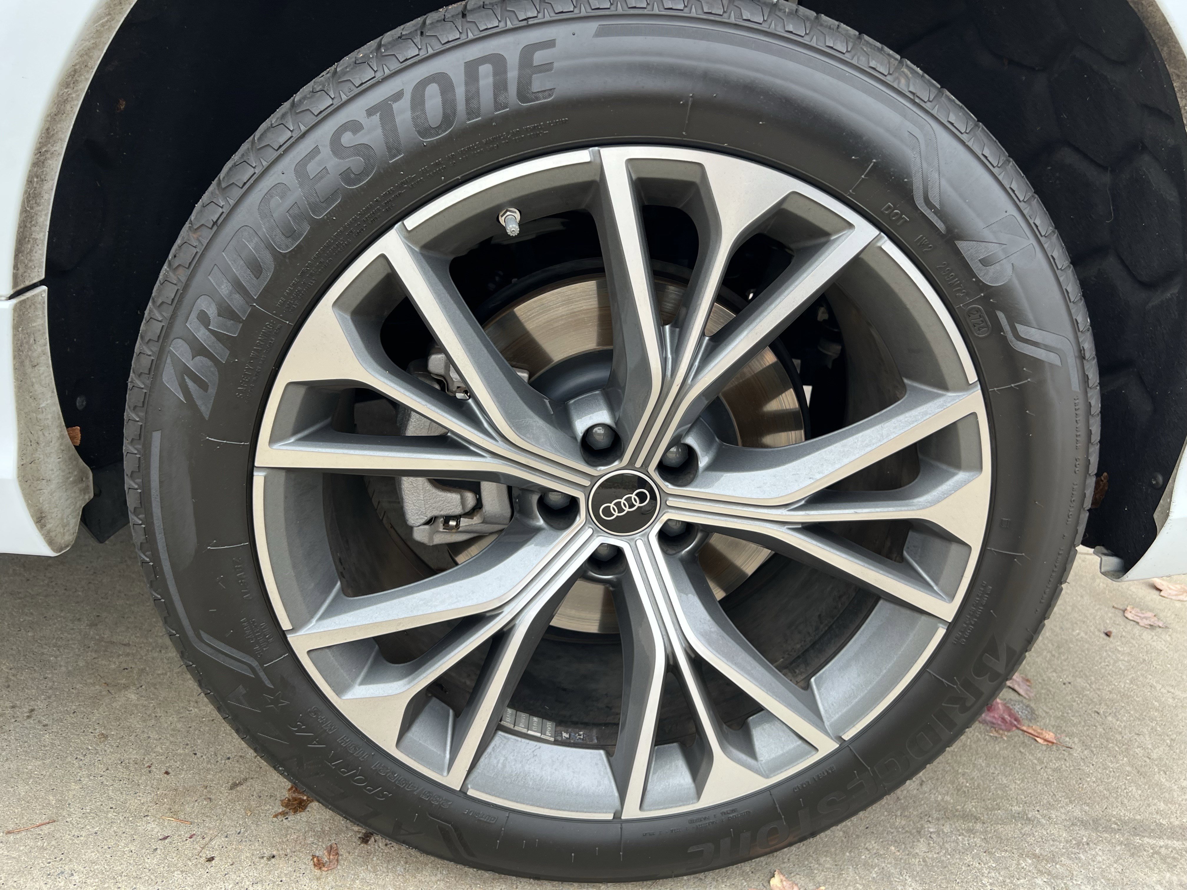 Used 2023 Audi Q8 Premium Plus image 13