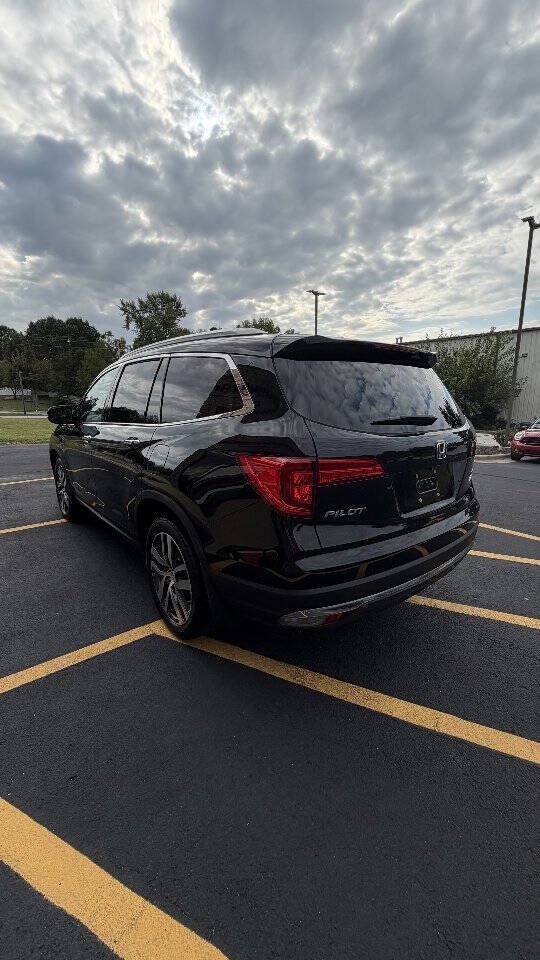 Used 2017 Honda Pilot Touring image 5