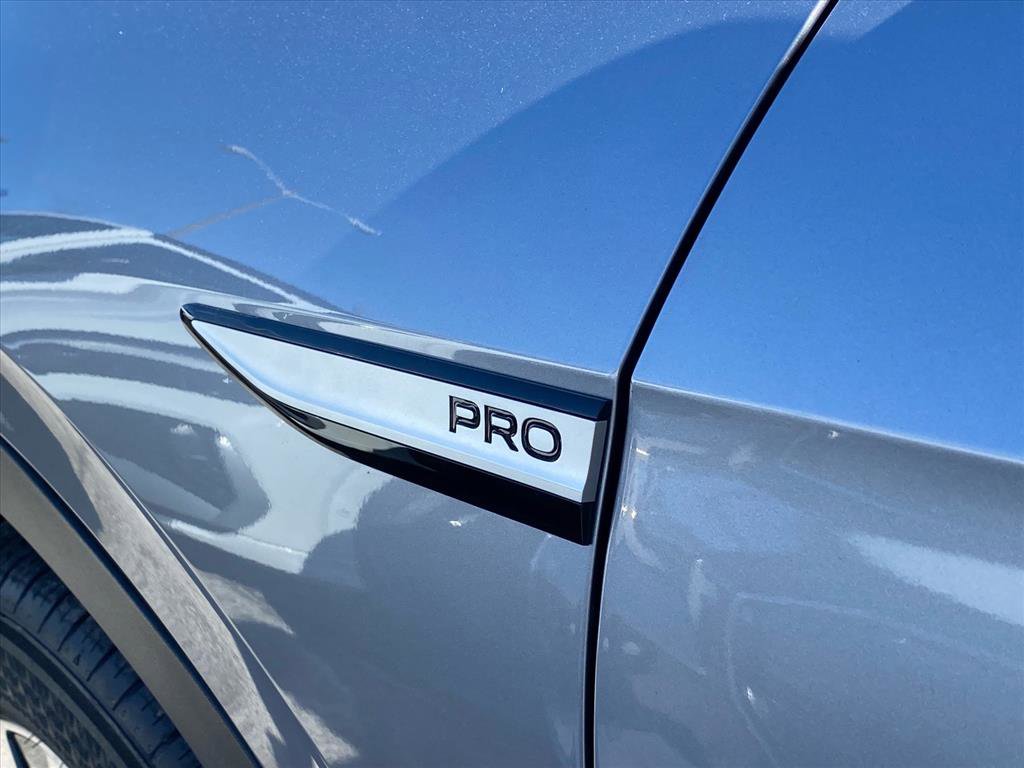 Used 2023 Volkswagen ID.4 Pro image 6