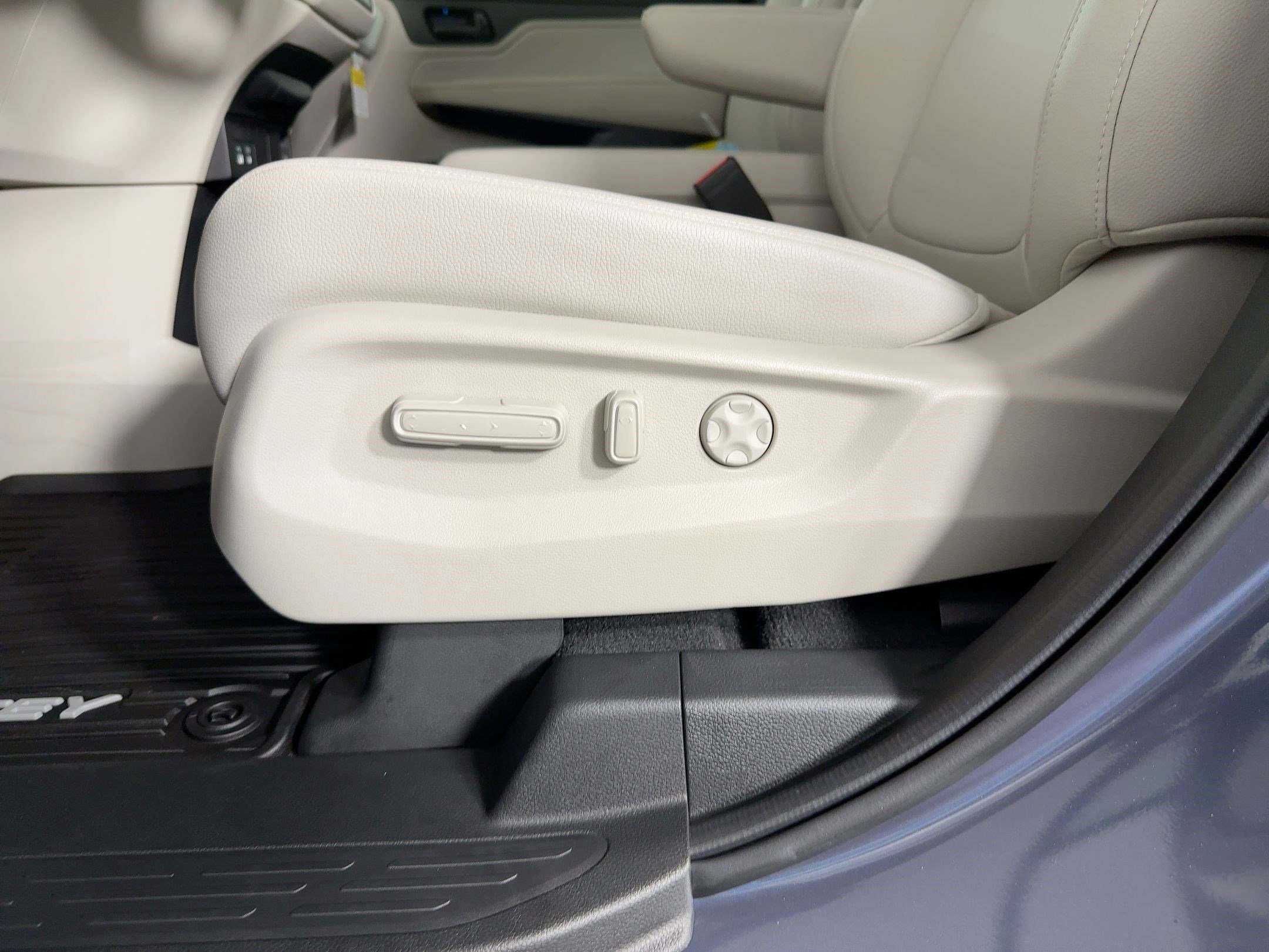 New 2026 Honda Odyssey EX-L image 13