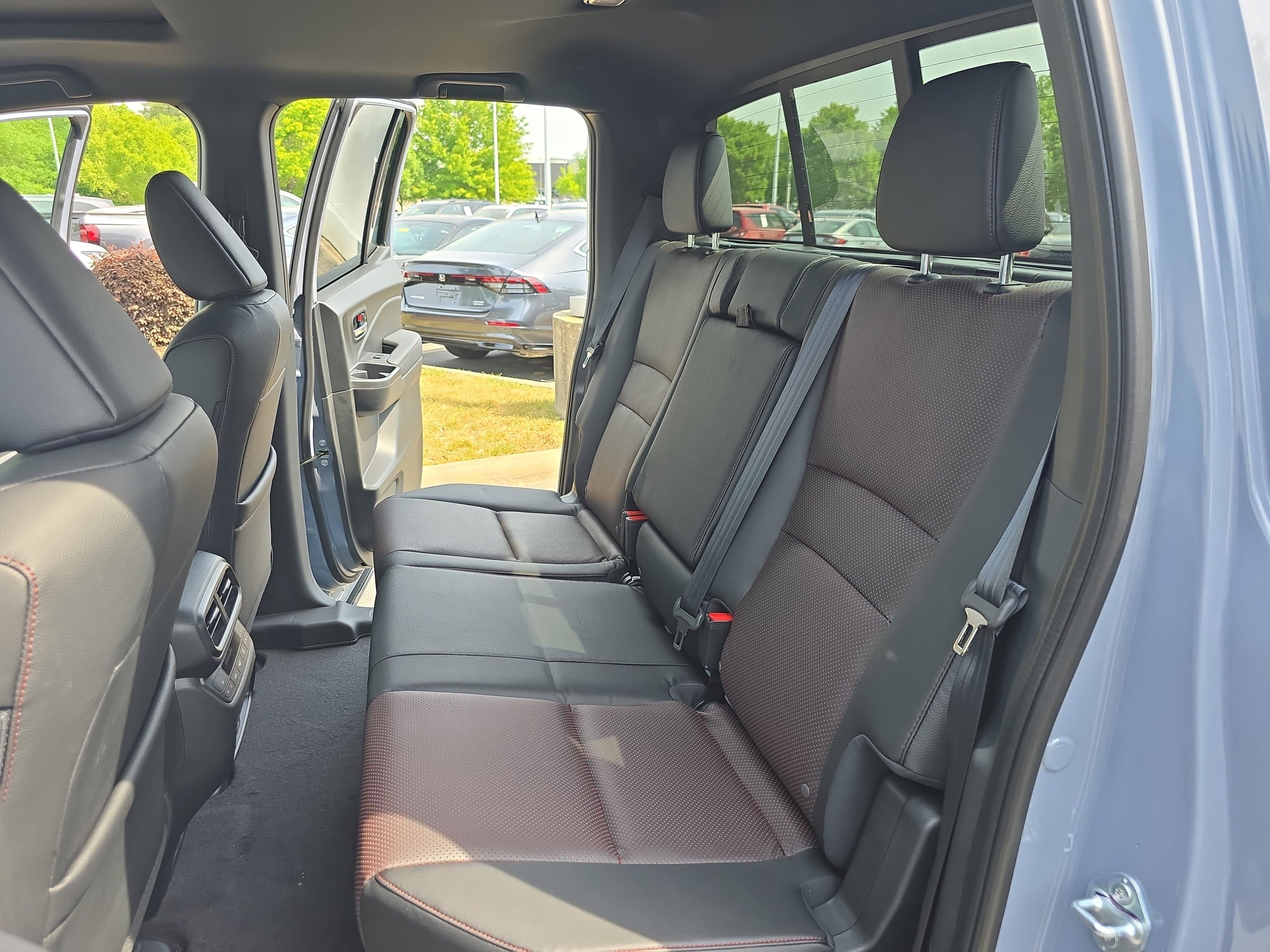 New 2026 Honda Ridgeline Black Edition image 15