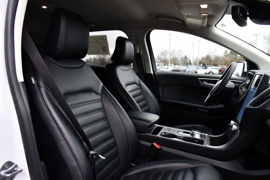 Used 2024 Ford Edge SEL w/ Convenience Package image 15