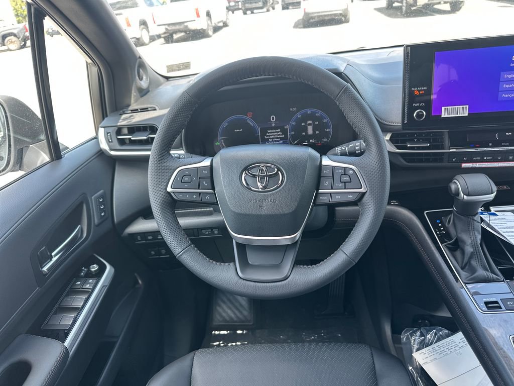 New 2026 Toyota Sienna Limited AWD/4WD image 18