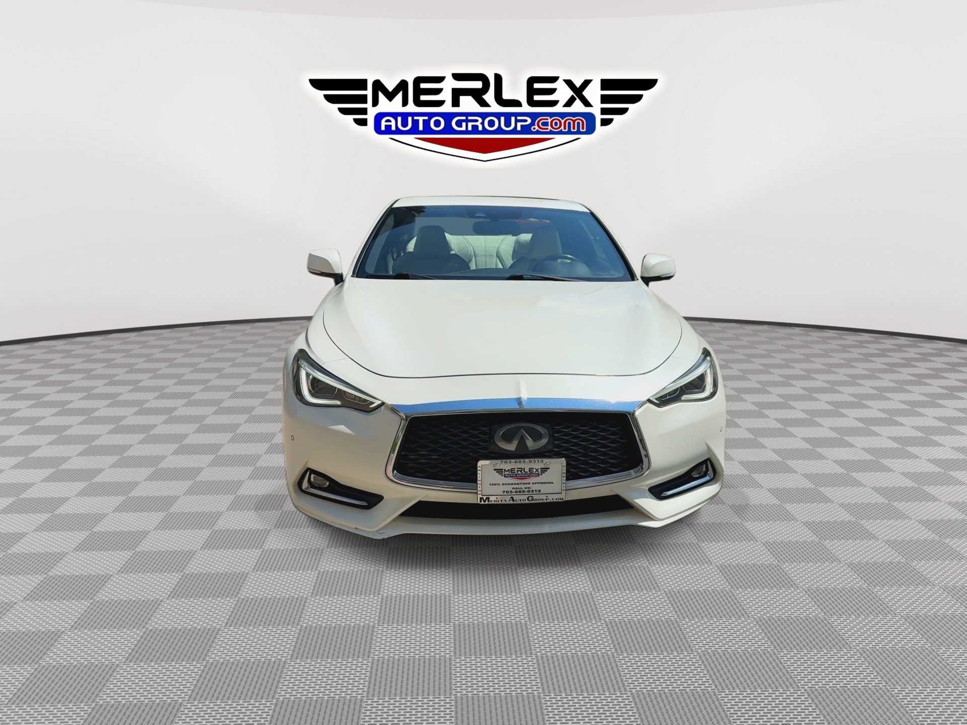 Used 2017 INFINITI Q60 2.0t w/ Premium Plus Package 2.0T AWD/4WD image 3