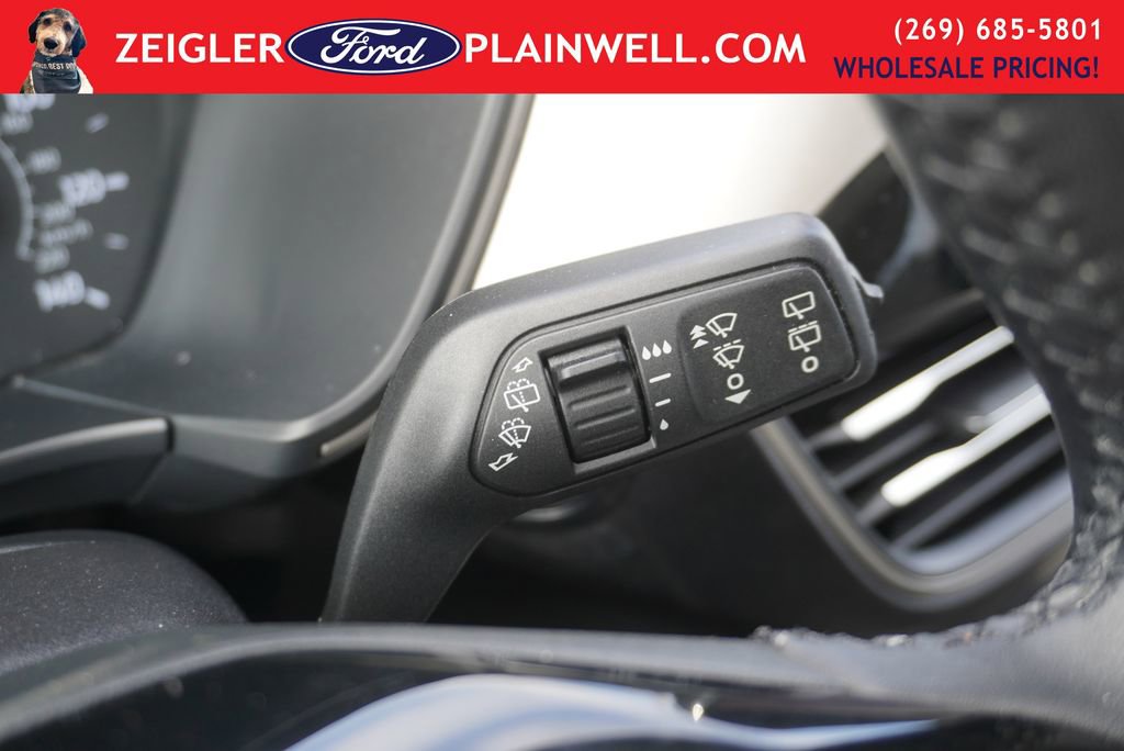 Used 2022 Ford Escape SE w/ Cold Weather Package image 28