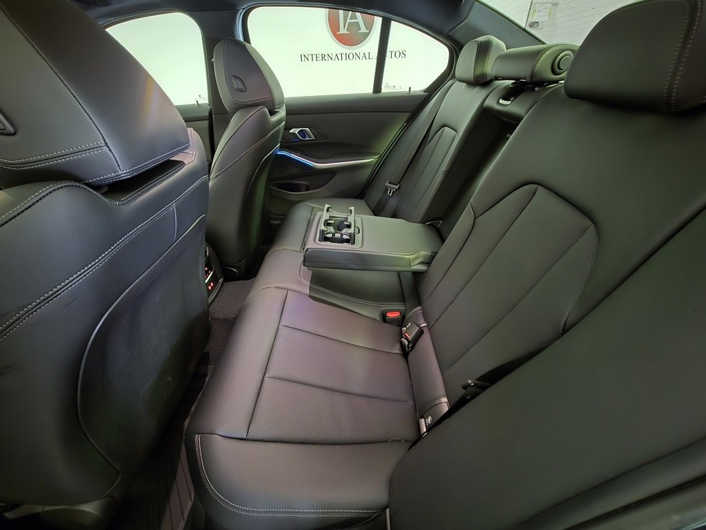 Used 2025 BMW 330i xDrive Sedan w/ M Sport Package image 12