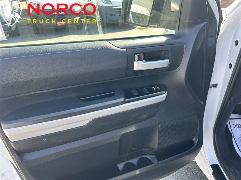 Used 2019 Toyota Tundra SR5 w/ SX Package RWD image 9