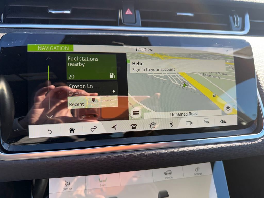 Used 2020 Land Rover Range Rover Evoque S image 19