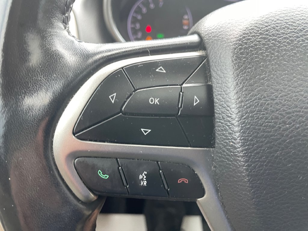 Used 2020 Jeep Grand Cherokee Limited AWD/4WD image 40