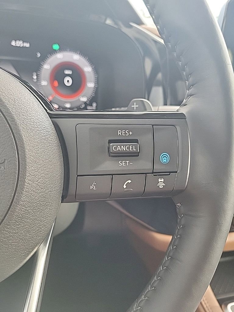 Used 2023 Nissan Pathfinder Platinum w/ Cargo Package image 43