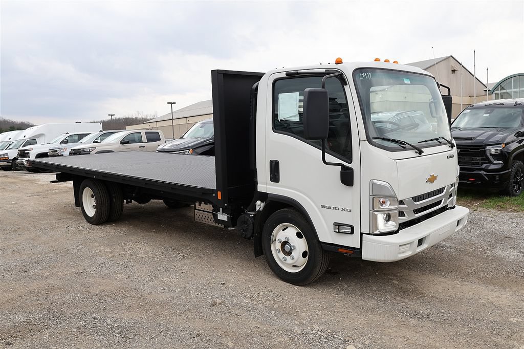 New 2025 Chevrolet Low Cab Forward 5500XG RWD image 16