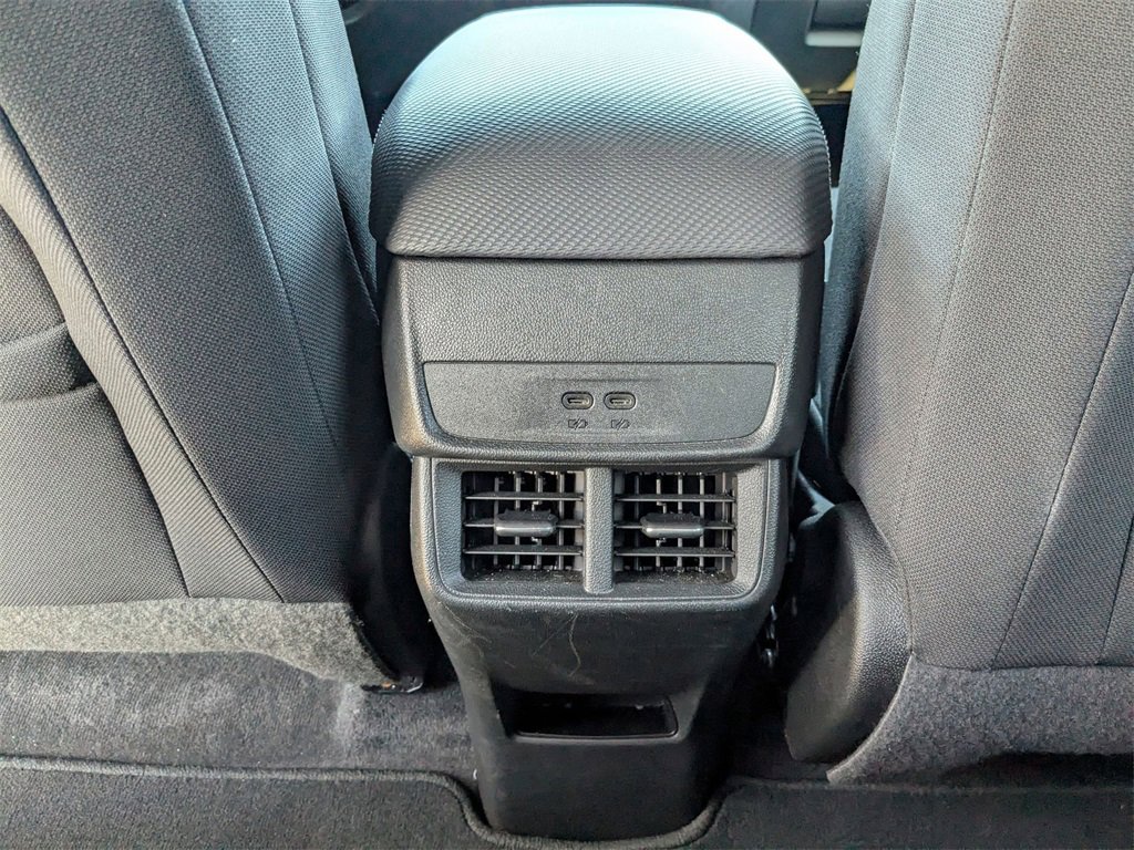 Used 2025 Chevrolet Equinox LT image 30