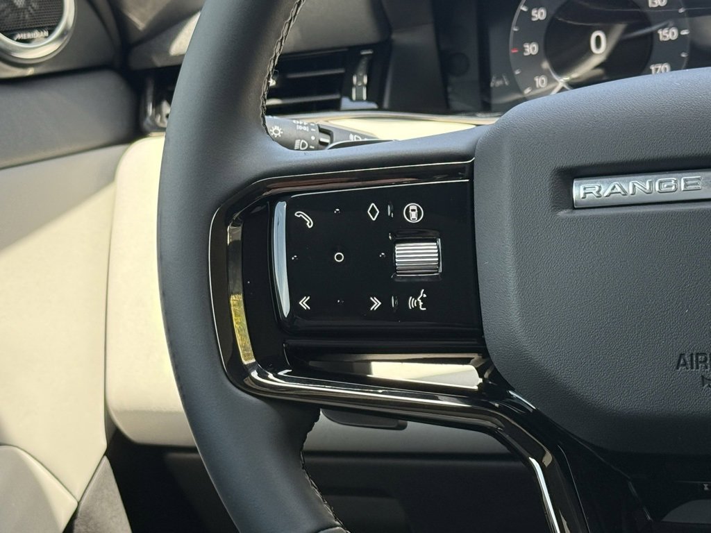New 2026 Land Rover Range Rover Evoque Dynamic SE image 20