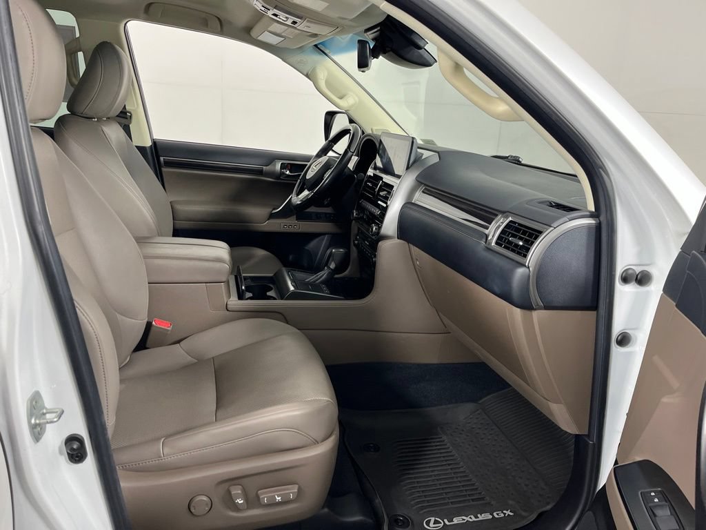 Used 2023 Lexus GX 460 Premium w/ Premium Package AWD/4WD image 6