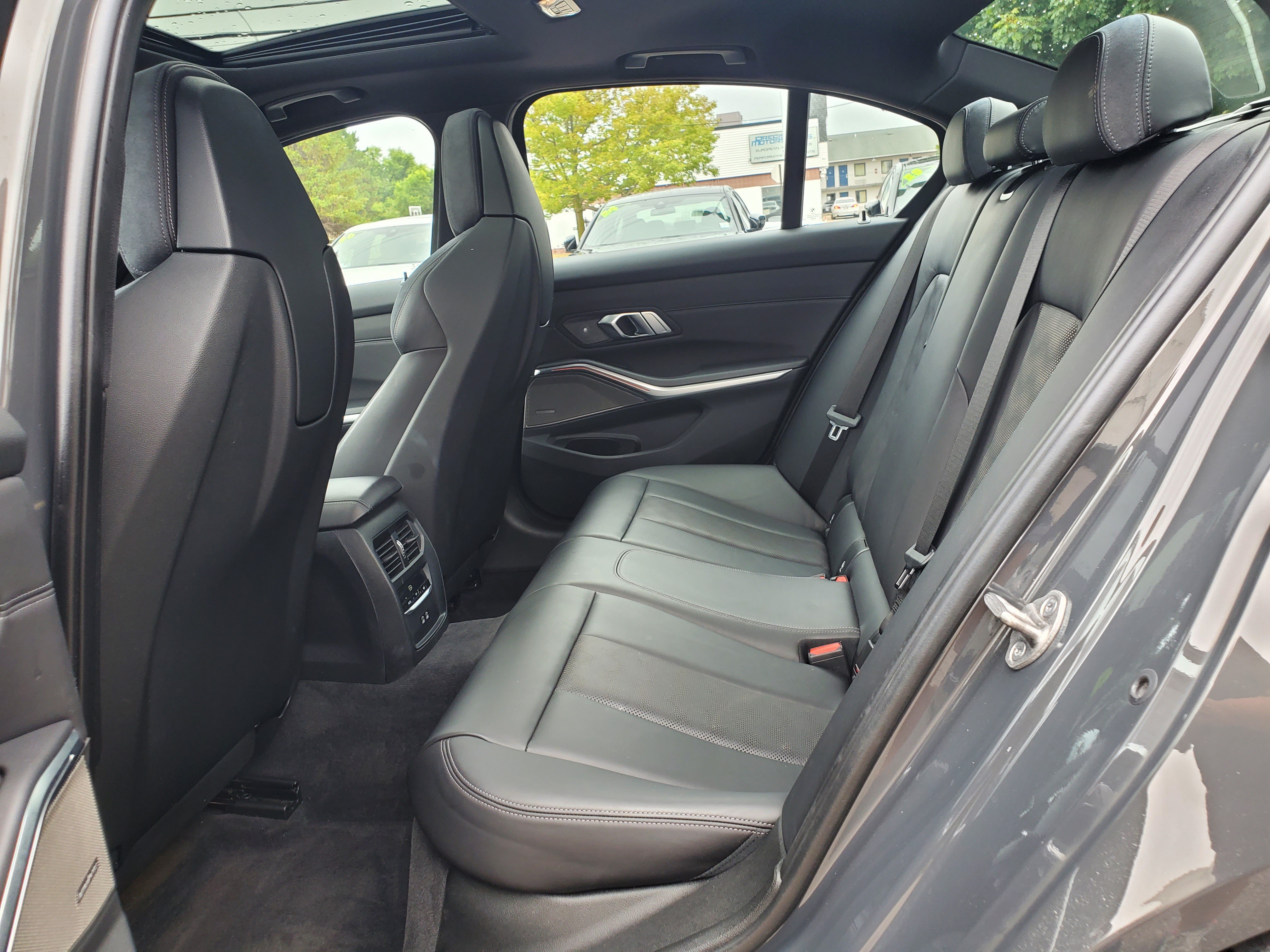 Used 2022 BMW M3 RWD image 35