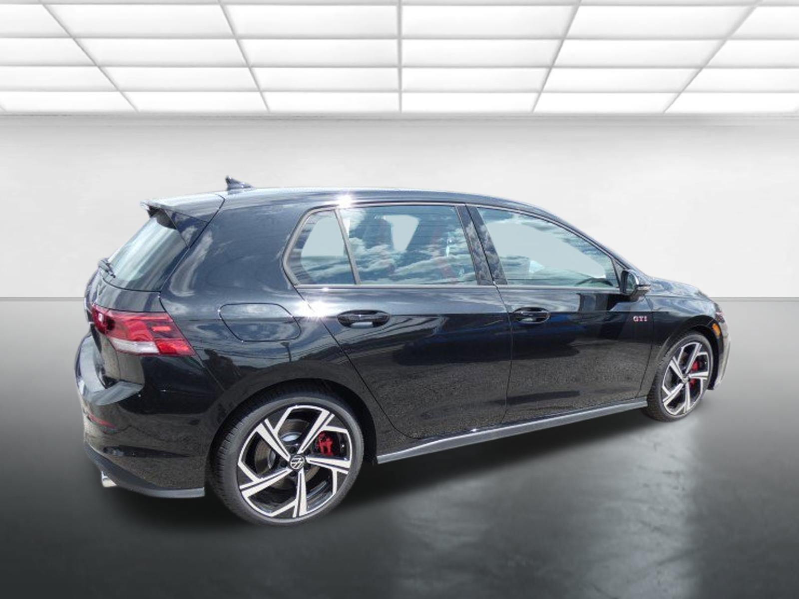 New 2025 Volkswagen GTI SE FWD image 3