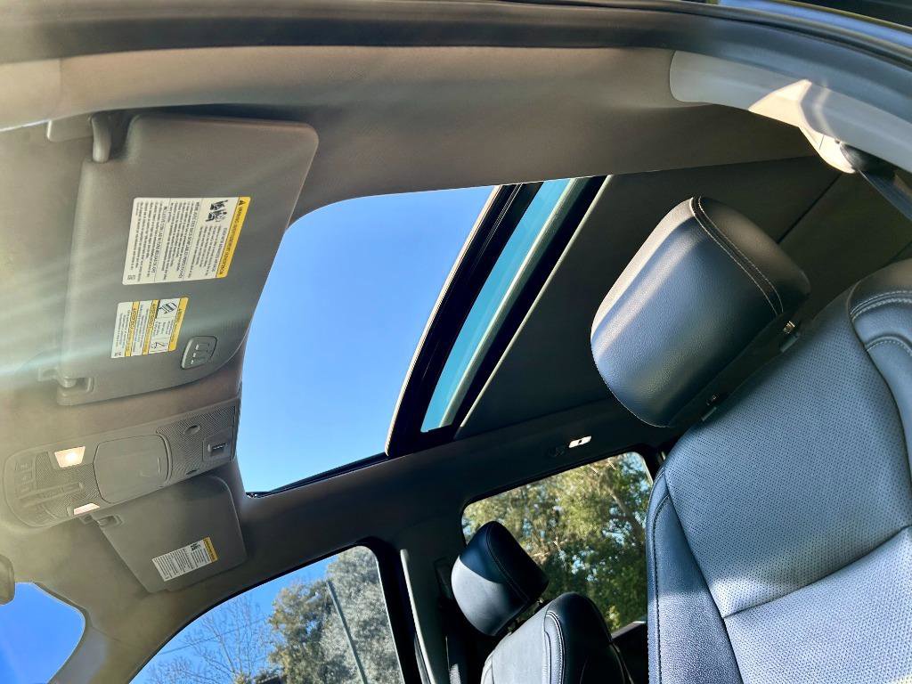 Used 2017 Ford F150 Lariat w/ Equipment Group 502A Luxury image 6