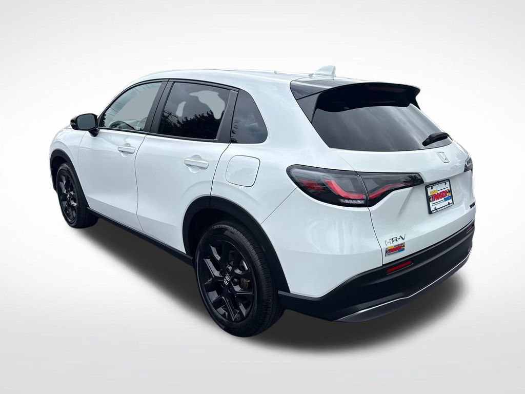 Used 2024 Honda HR-V Sport image 3