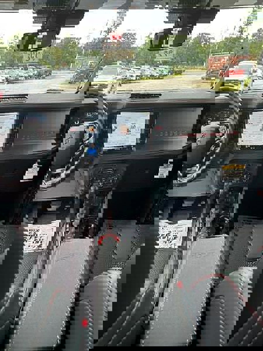 New 2025 Ford Bronco Raptor image 28