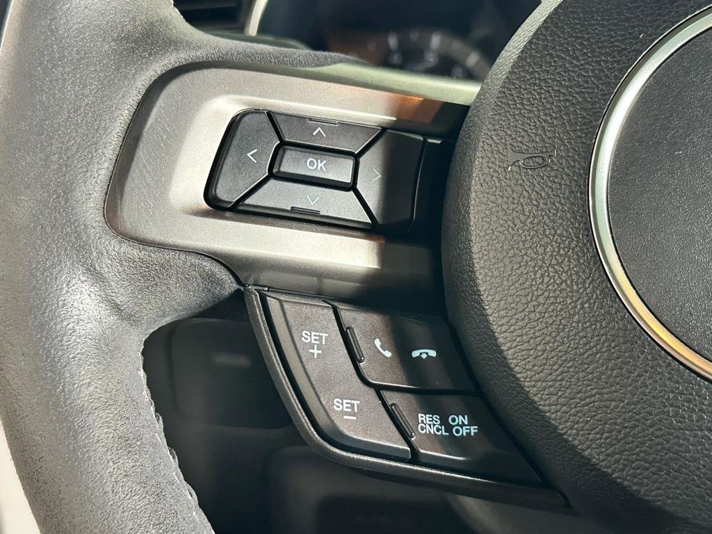 Used 2016 Ford Mustang Shelby GT350 w/ Technology Package image 22