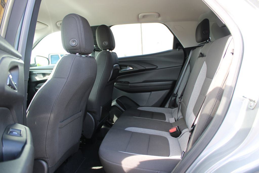 Used 2025 Chevrolet TrailBlazer LT w/ Convenience Package FWD image 26
