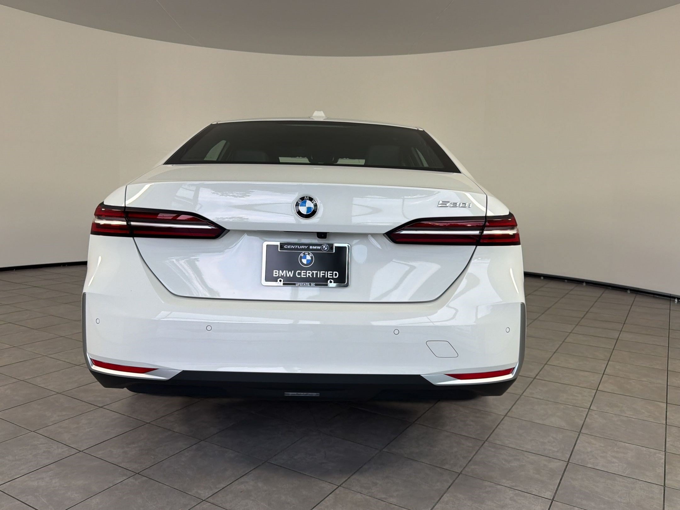 Used 2026 BMW 530i RWD image 10