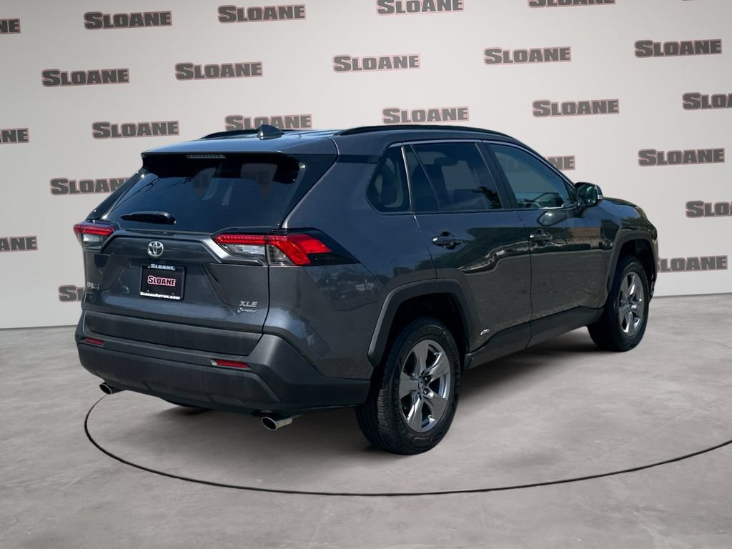 Used 2025 Toyota RAV4 XLE AWD/4WD image 5