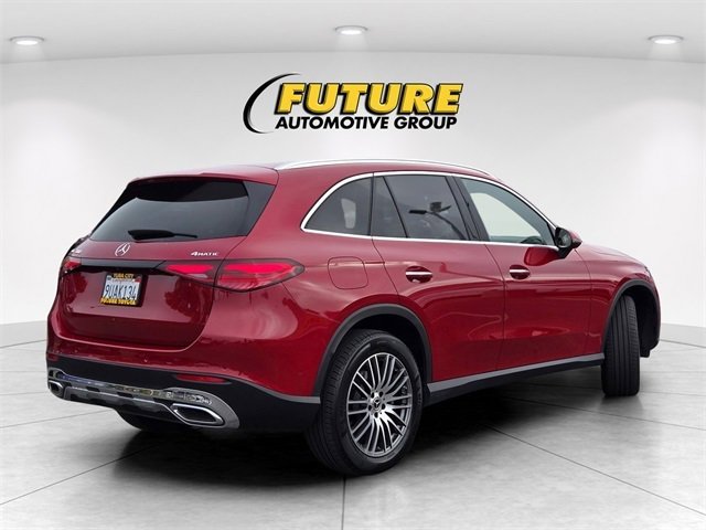 Used 2025 Mercedes-Benz GLC 300 4MATIC image 5