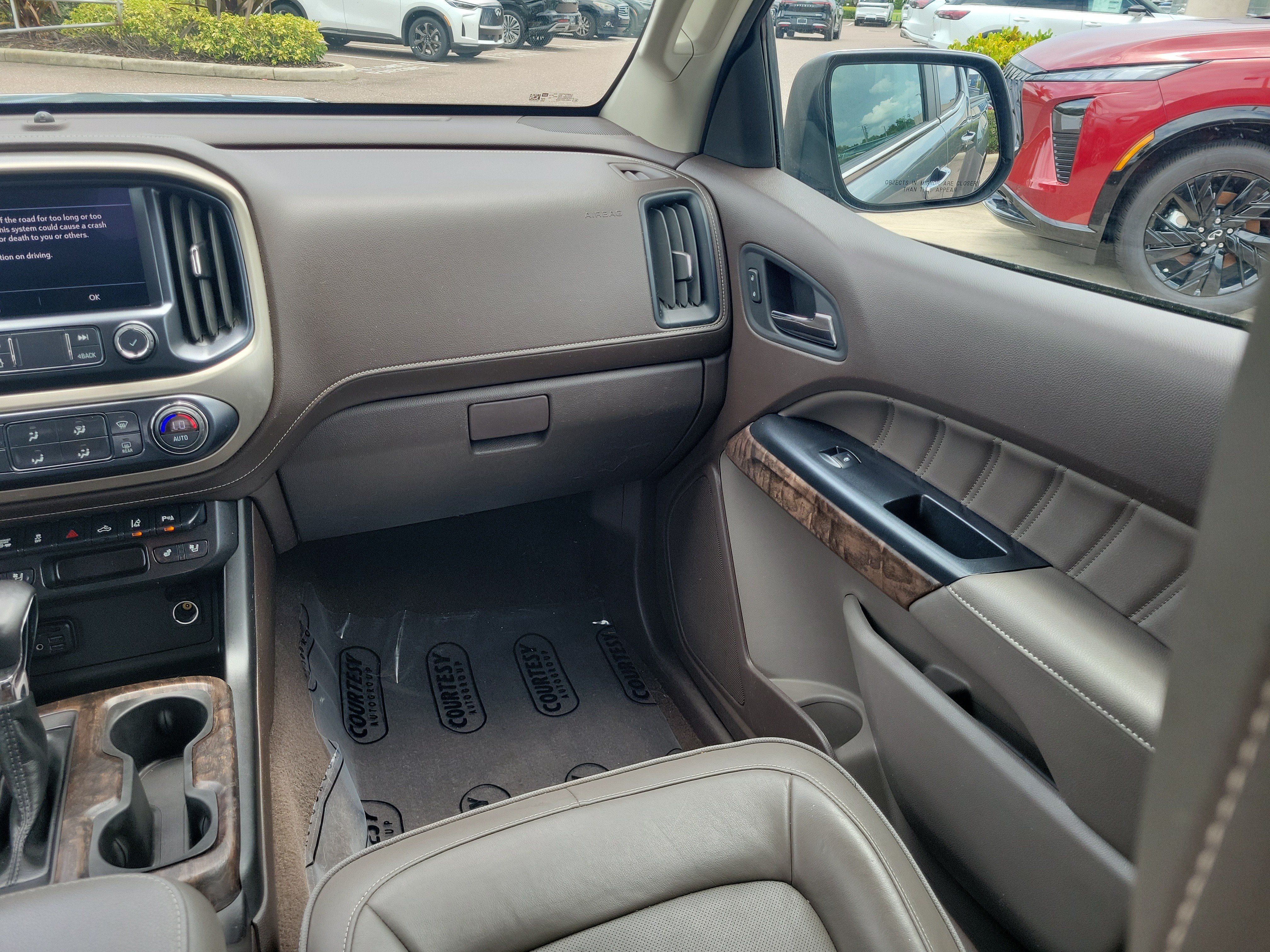 Used 2022 GMC Canyon Denali AWD/4WD image 15