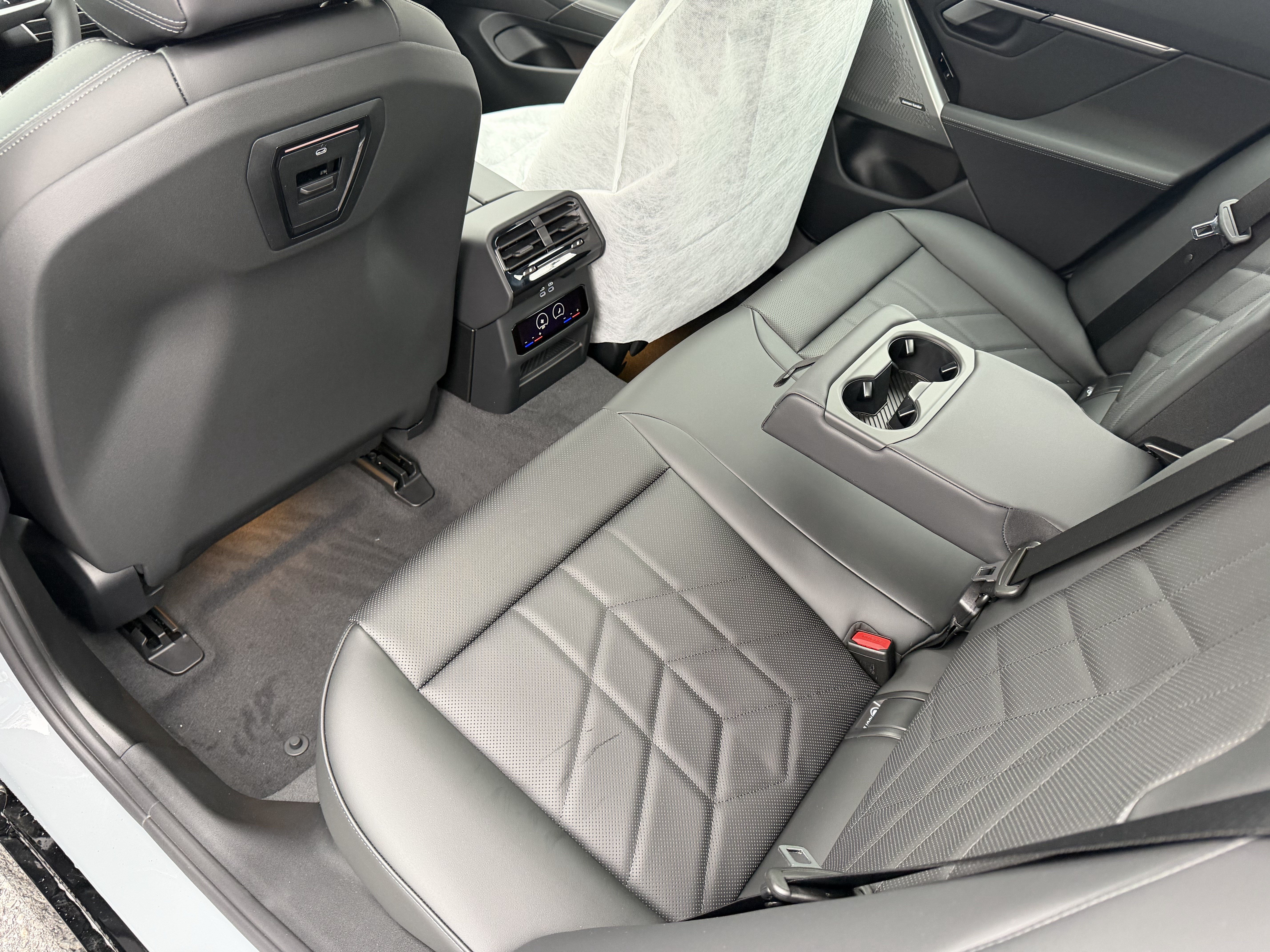 New 2026 BMW 530i xDrive w/ M Sport Package AWD/4WD image 18