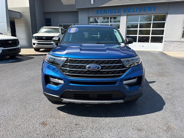 Used 2023 Ford Explorer XLT w/ Equipment Group 202A image 2
