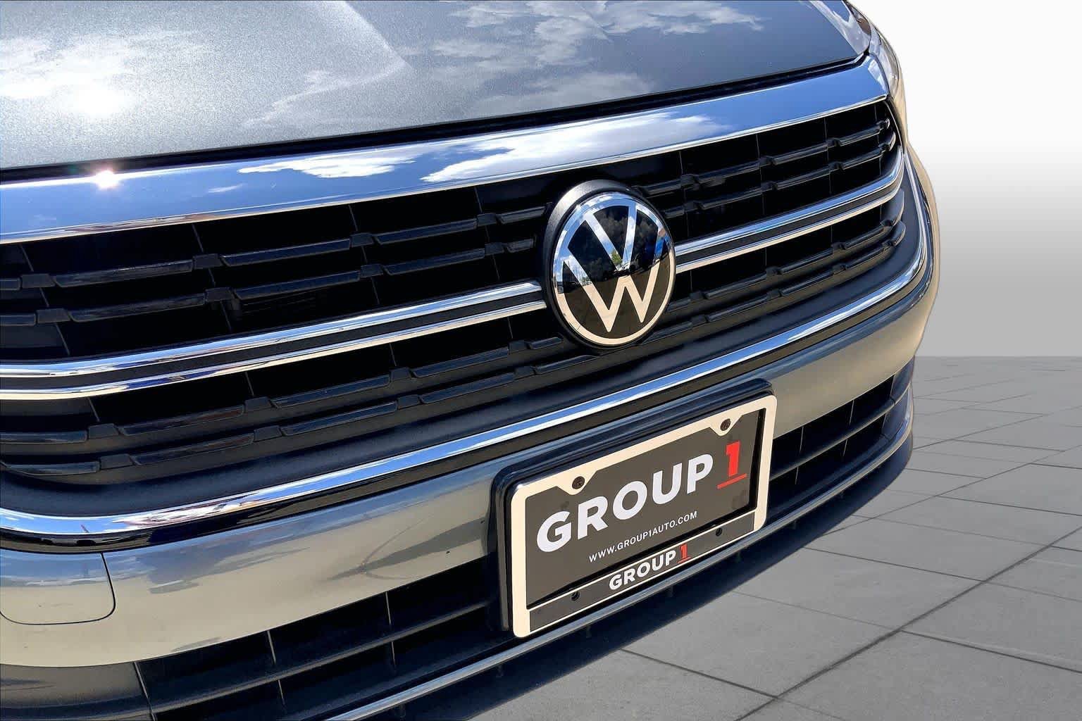 Used 2024 Volkswagen Jetta SEL FWD image 30