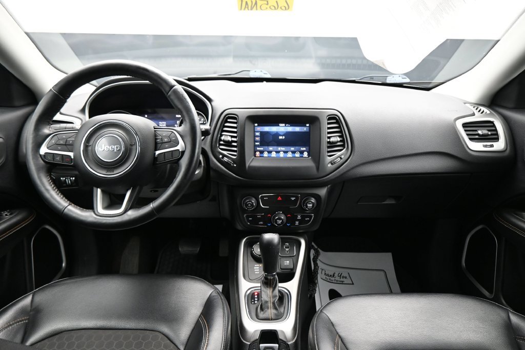 Used 2017 Jeep Compass Latitude w/ Popular Equipment Group AWD/4WD image 13
