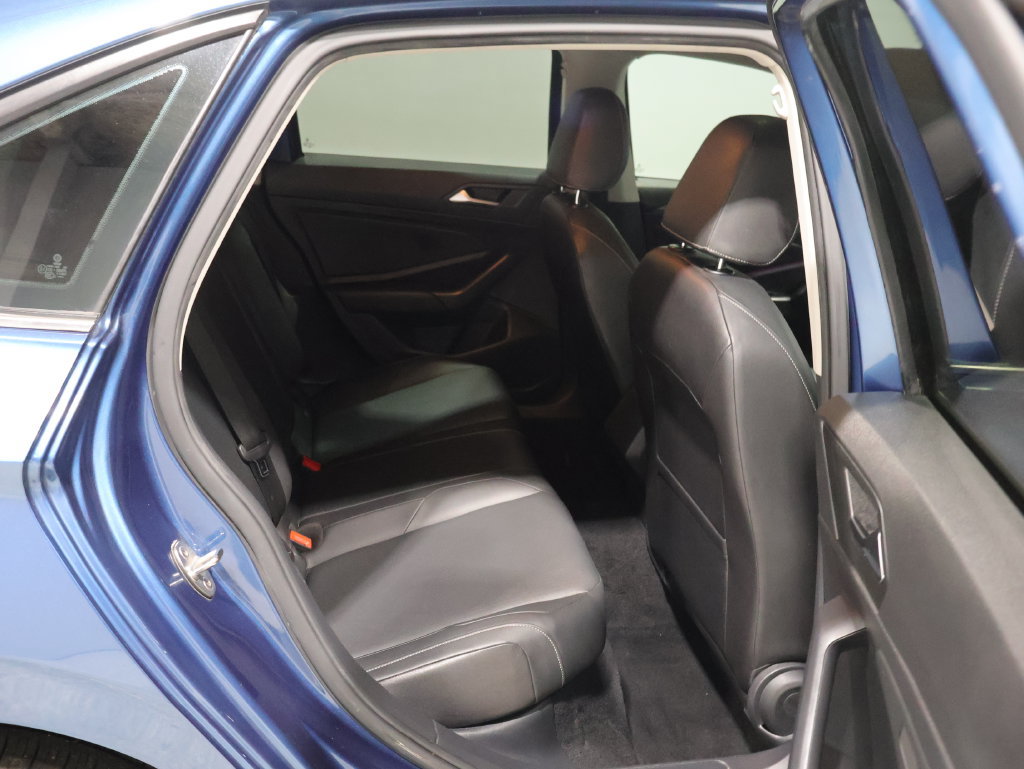 Used 2019 Volkswagen Jetta SEL FWD image 18