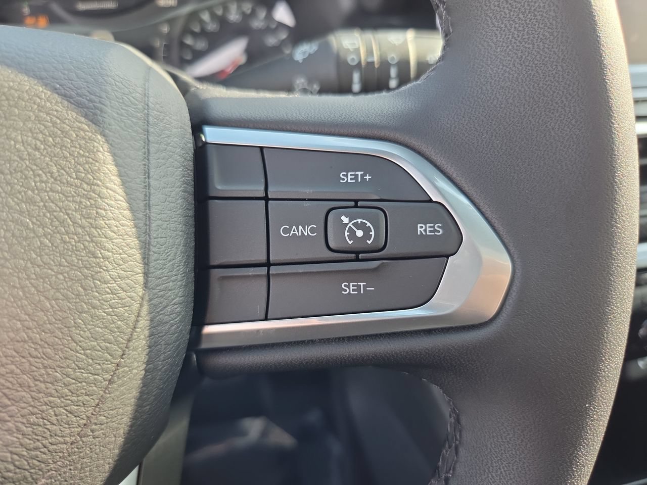 New 2026 Jeep Compass Latitude w/ Sun and Sound Group AWD/4WD image 29