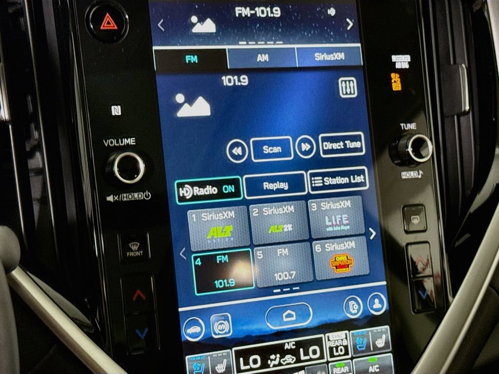 Used 2025 Subaru Ascent Touring AWD/4WD image 7